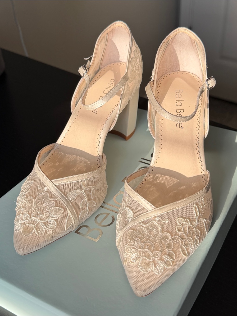 🤍Bella Belle "Chelsea" Ivory Floral Illusion Mesh Lace Block Heels | Size 8